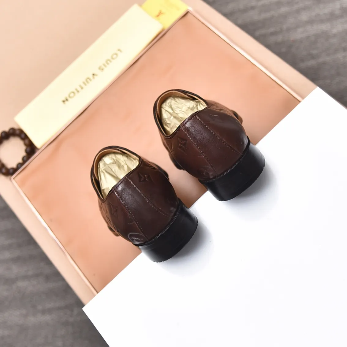 Men's shoes💰480📛📛【LOUIS VUITTON】(Quan Niu Li) Louis Vuitton 2023 official website synchronized new products👟Milan fashion catwalk style🇰🇾🇰🇾LV family logo, celebrity style, a must-have for fashionistas⚠️First layer calfskin➕cowhide lining➕Official website original version special outsole👞Number 38-44